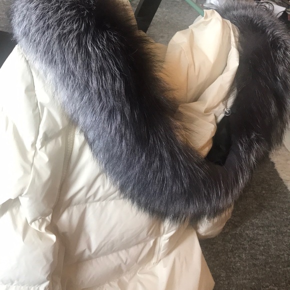 Down Coat White Puffer - Picture 6 of 10